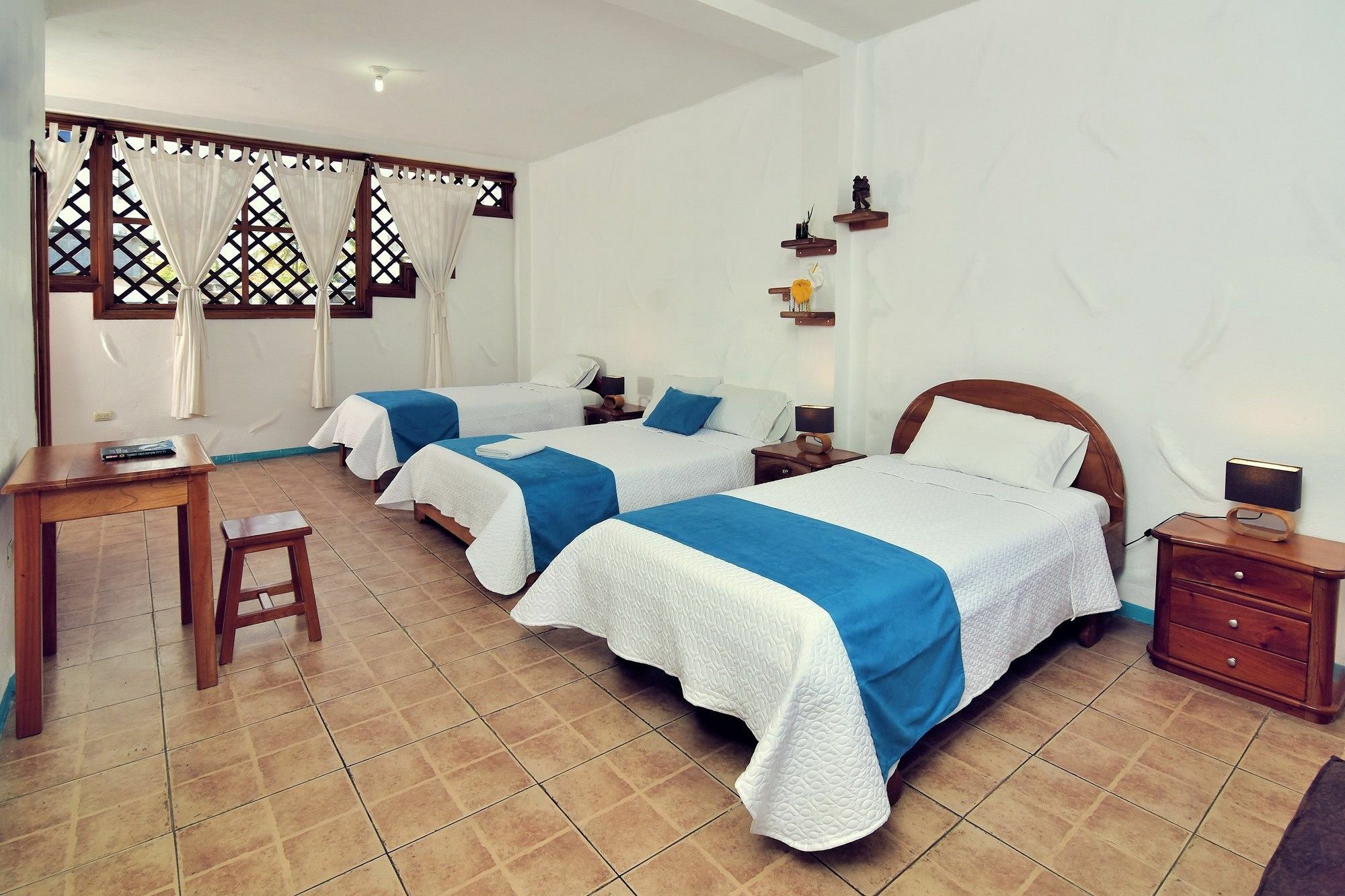 Hostel Galapagos Native Puerto Ayora  Exterior foto